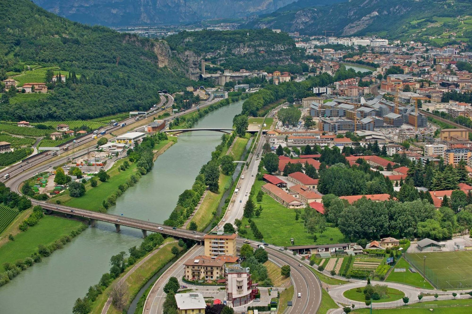 Hotel Sporting Trento Exterior foto