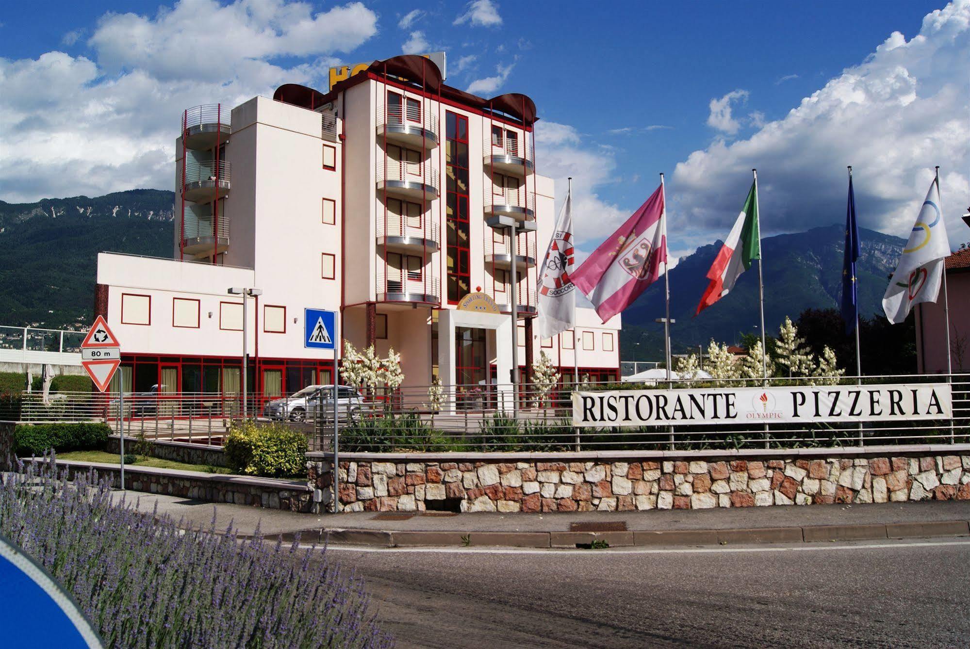 Hotel Sporting Trento Exterior foto